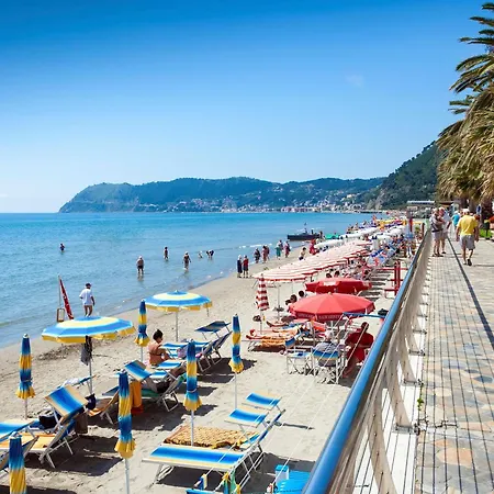 Verbena With Parking 500M From The Sea - Happy Rentals Apartamento Alassio