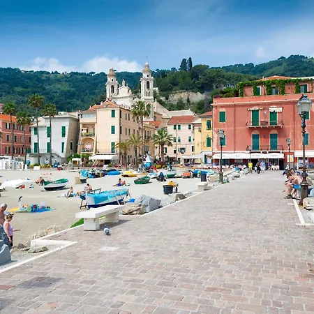 Verbena 500m From The Sea - Happy Appartement