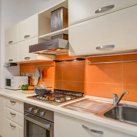 Verbena With Parking 500M From The Sea - Happy Rentals *